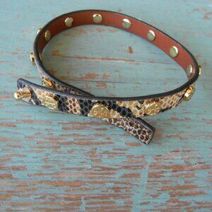 TORY BURCH BROWN/SNAKE PRINT LEATHER WRAP BRACELET GOLD LOGO